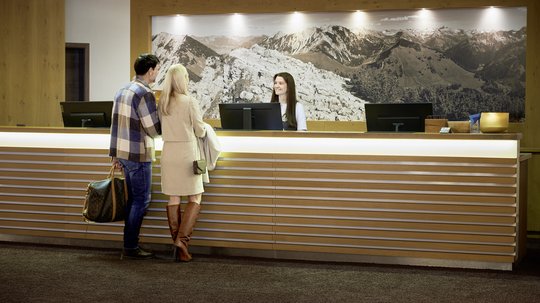 Offene Jobs im Tourismus & der Hotellerie Offene Jobs im Tourismus & der Hotellerie