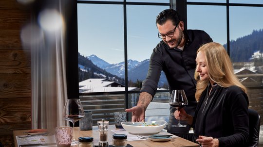 Offene Jobs im Tourismus & der Hotellerie Offene Jobs im Tourismus & der Hotellerie