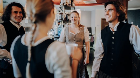 Offene Jobs im Tourismus & der Hotellerie Offene Jobs im Tourismus & der Hotellerie