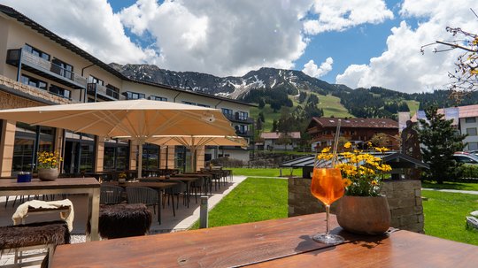 Offene Jobs im Tourismus & der Hotellerie Offene Jobs im Tourismus & der Hotellerie