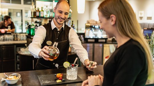 Offene Jobs im Tourismus & der Hotellerie Offene Jobs im Tourismus & der Hotellerie