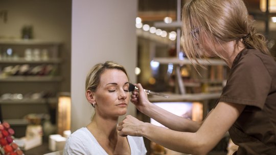 Offene Jobs im Tourismus & der Hotellerie Offene Jobs im Tourismus & der Hotellerie